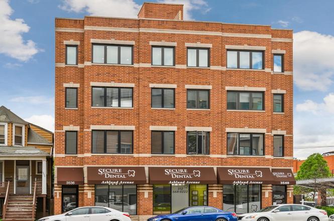3536 N Ashland Ave APT 4S Chicago sold top-floor unit